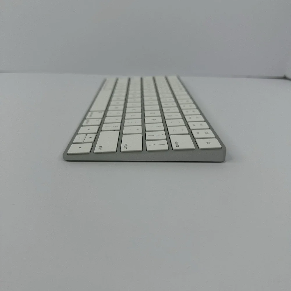 Apple A1644 Magic Keyboard Rechargeable Wireless Bluetooth No Cable UNTESTED